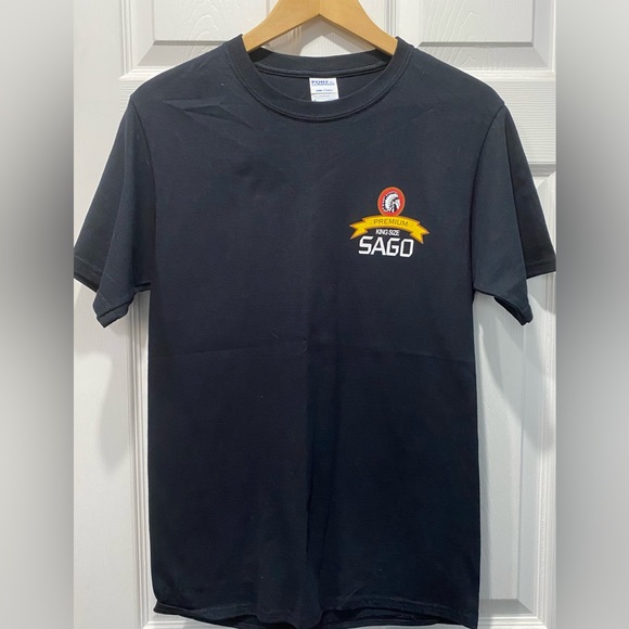 🔴2/$10 SALE🔴 Vintage Cigarette Sago Brand Tee Shirt - Picture 1 of 4